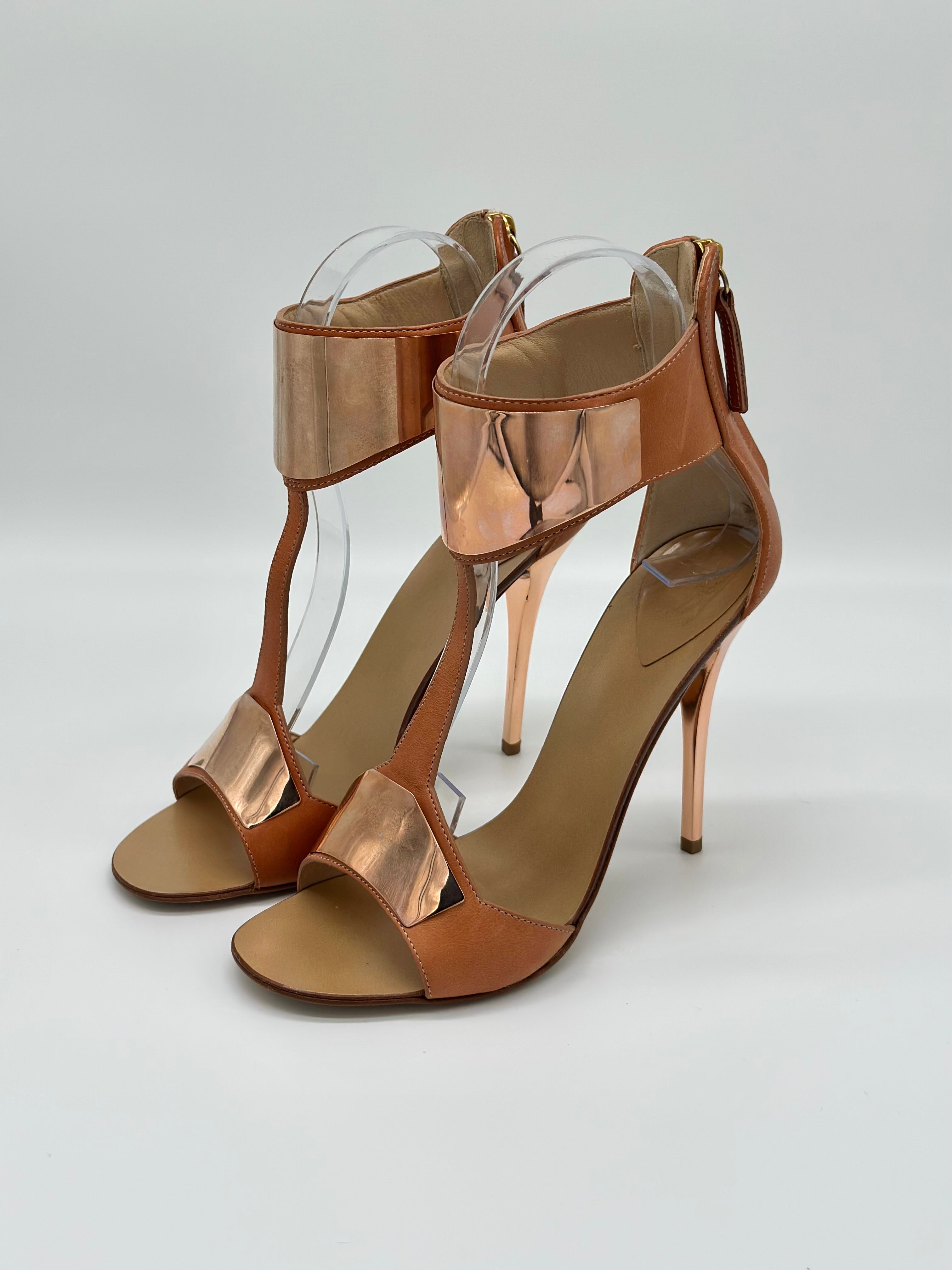Giuseppe Zanotti Tan Leather T Strap Sandals - EU36